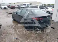 2025 Mazda 3 photo