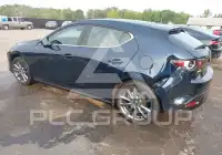 2025 Mazda 3 photo