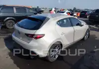 2025 Mazda 3 photo