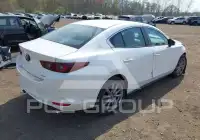 2025 Mazda 3 фото