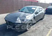 2025 Mazda 3 фото