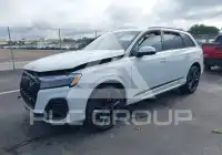 2025 Audi Q7 фото