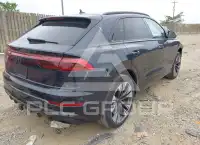2025 Audi Q8 фото