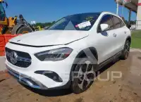 2025 Mercedes Benz GLA 250 фото