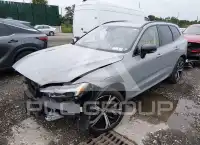 2025 Volvo XC60 фото