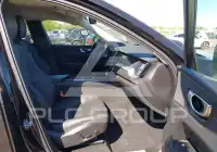 2025 Volvo XC60 фото