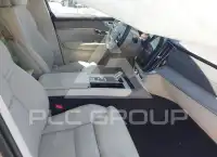 2025 Volvo XC90 фото