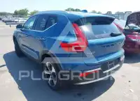 2025 Volvo XC40 photo