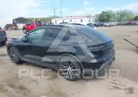 2025 Porsche MACAN photo