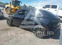 2025 Porsche MACAN photo