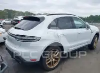 2025 Porsche MACAN photo