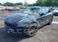 2025 Porsche MACAN photo