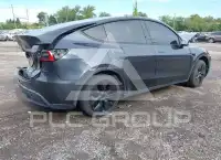 2025 Tesla Model Y photo