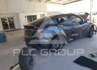 2025 Tesla Model Y photo