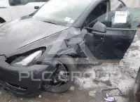 2025 Tesla Model Y фото