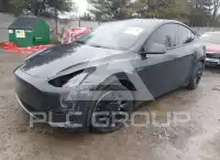2025 Tesla Model Y фото