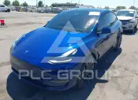 2025 Tesla Model Y фото