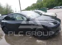 2025 Tesla Model Y фото