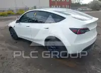 2025 Tesla Model Y фото
