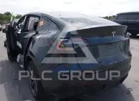 2025 Tesla Model Y фото