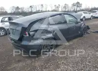 2025 Tesla Model Y фото