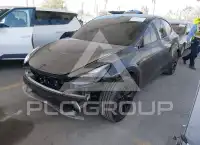2025 Tesla Model Y фото