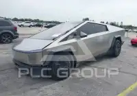 2025 Tesla Cybertruck фото