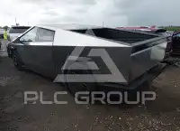2025 Tesla Cybertruck photo