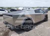 2025 Tesla Cybertruck photo