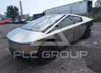 2025 Tesla Cybertruck photo