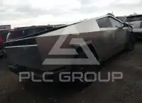 2025 Tesla Cybertruck photo