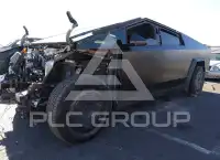 2025 Tesla Cybertruck photo