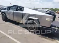 2025 Tesla Cybertruck фото