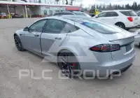 2025 Tesla Model S фото