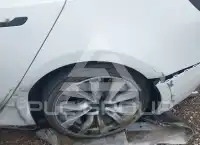 2025 Tesla Model 3 фото