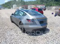 2025 Tesla Model 3 фото