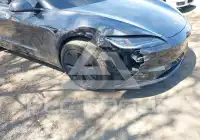 2025 Tesla Model 3 фото