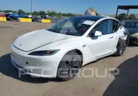 2025 Tesla Model 3 фото