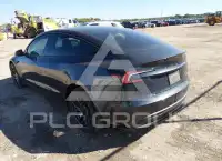 2025 Tesla Model 3 фото