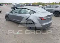 2025 Tesla Model 3 фото