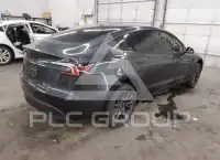 2025 Tesla Model 3 фото