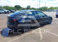 2025 Tesla Model 3 фото