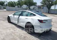 2025 Tesla Model 3 photo