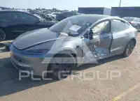 2025 Tesla Model 3 фото