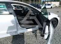 2025 Tesla Model 3 фото