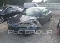 2025 Tesla Model 3 фото
