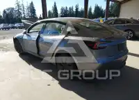 2025 Tesla Model 3 фото