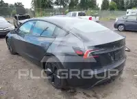 2025 Tesla Model 3 фото