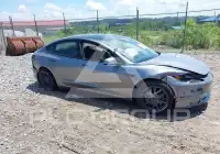 2025 Tesla Model 3 фото