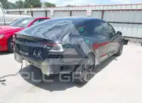 2025 Tesla Model 3 фото